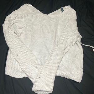 HOLLISTER FRONT AND BACK WHITE SWEATER TIE BRAND NEW WITH TAGS